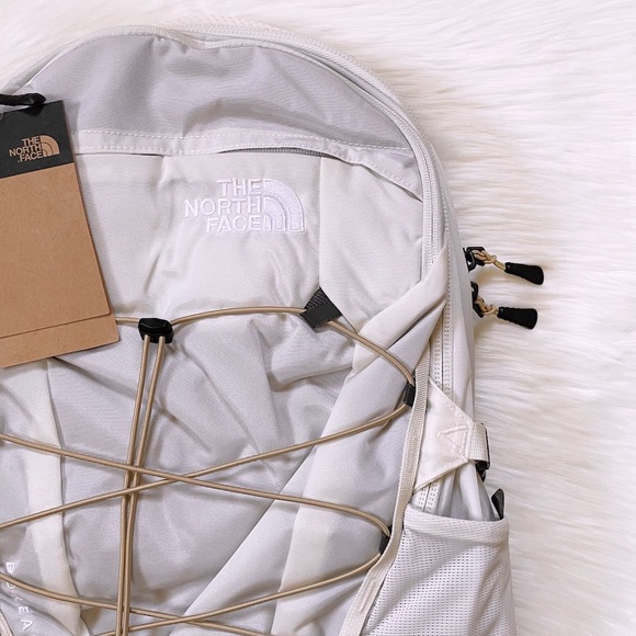 The North Face Unisex Borealis 28 Liter Backpack In Gardenia White - Picture 2 of 9